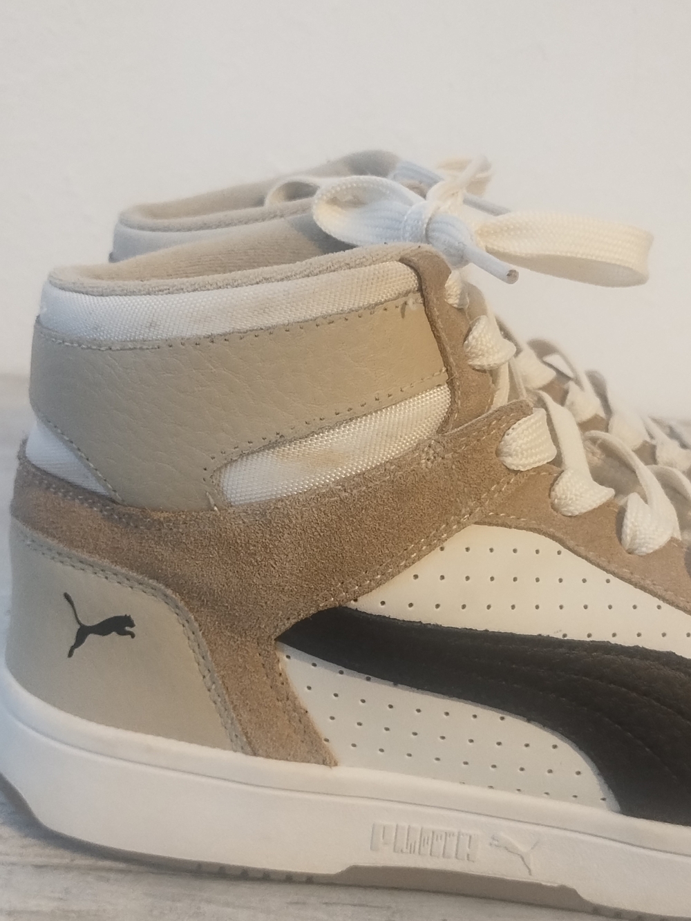 PUMA Rebound Layup SL Basketball Sneaker - Beige and black white395130-02/msz7.5 - Picture 5 of 16